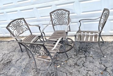 4 Aluminum Chairs 
