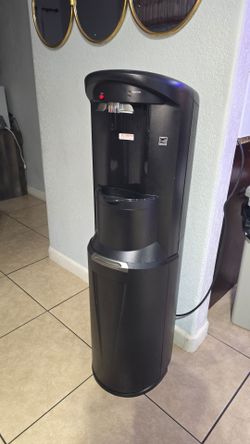 Water dispencer cold and hot