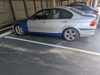 2000 BMW 323i