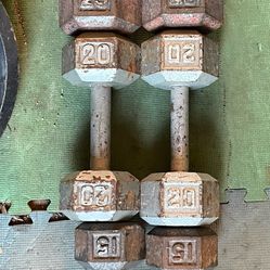 SET OF DUMBBELLS  {USED}  (PAIRS OF) :  15s. 20s. 30s 
