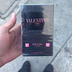 Valentino Perfume