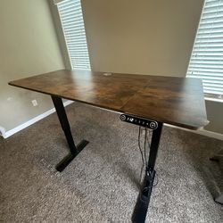 Adjustable Office Desk 