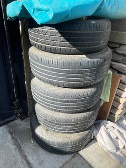 Set of 4 Used All-Season truck Tires