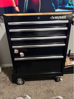 Husky 27 by 18 rolling tool box