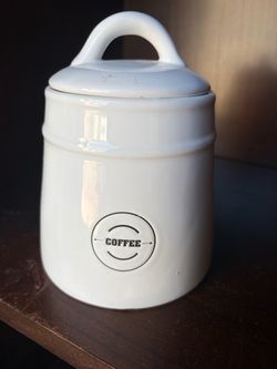 Ceramic jar says “coffee”