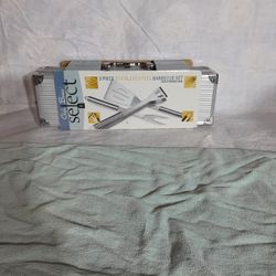 Three piece barbecue set in cary case