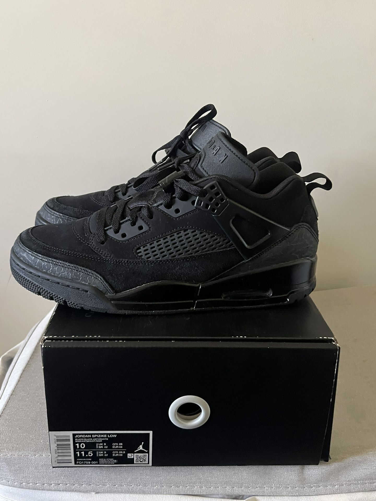 Jordan Spizikes Black Cat