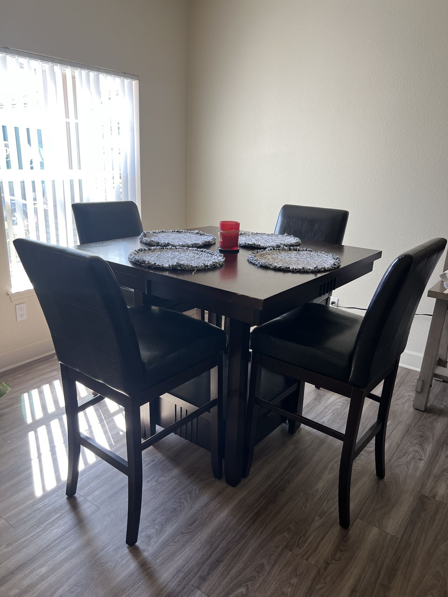 High Kitchen Table With Chairs