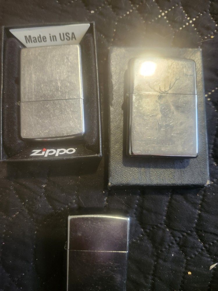 3 Zippos