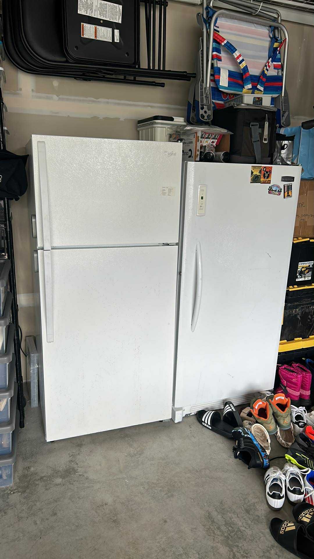 Fridge w/Freezer 