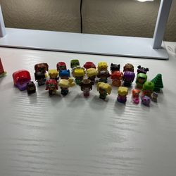 Mini Moxie Q Dolls