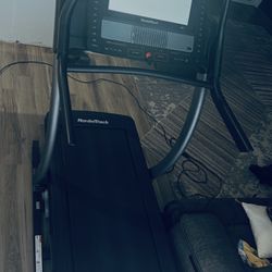 Treadmill  NordicTrack x22i