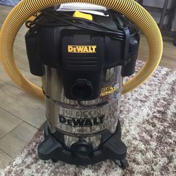 DeWalt Stainless Quiet Wet Dry Vacuum 