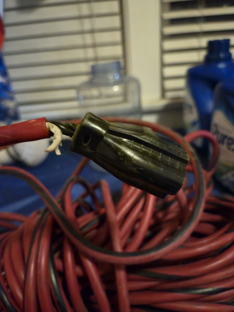 Extension cord a hundred feet