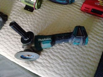 Makita XAG03 angle grinder tool only brushless/cordless
