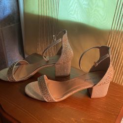 Gold Shoes Size 10 Or 9.5