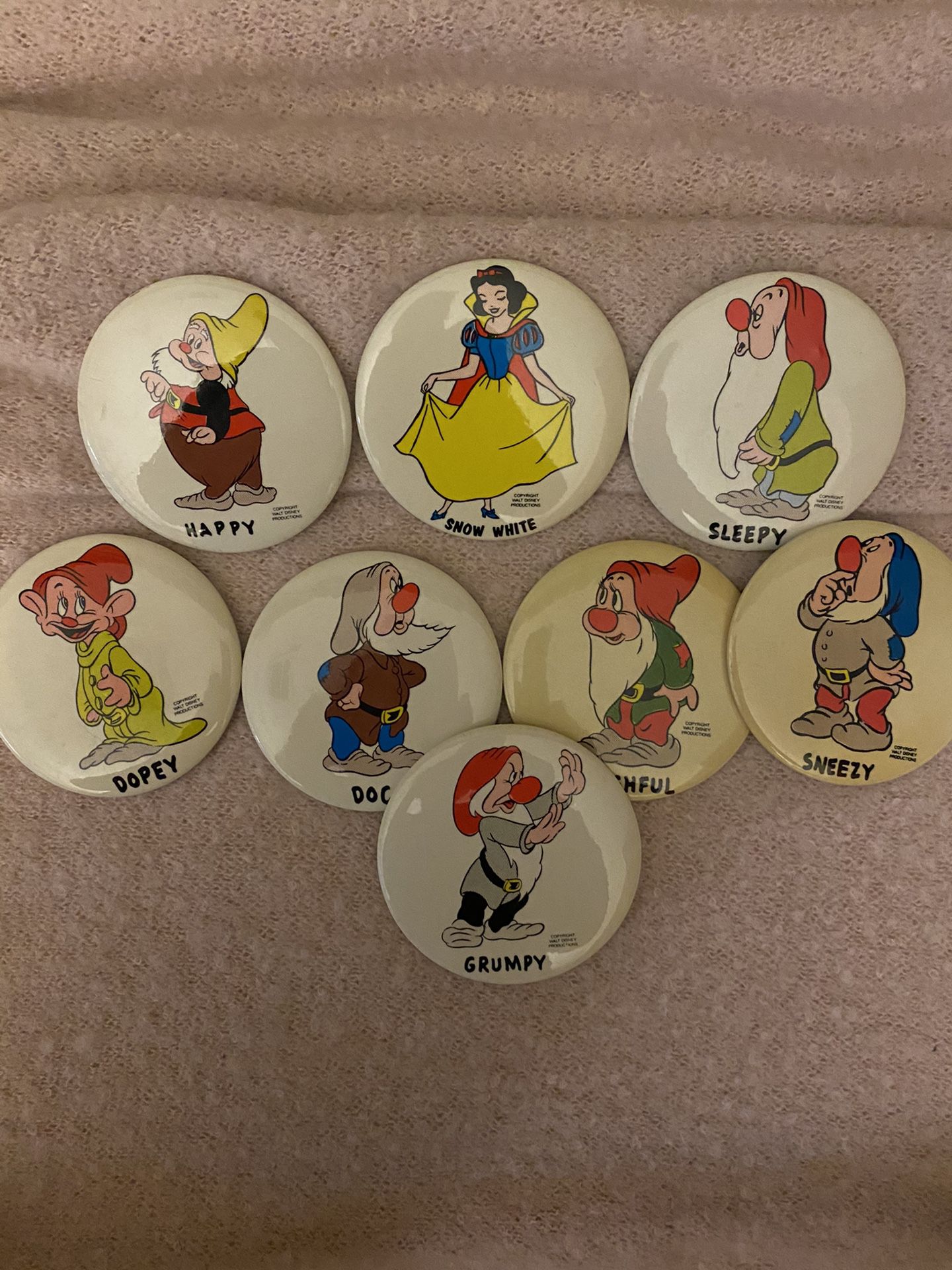 Snow White & The 7 Dwarfs Button Pin Set❤️