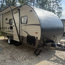 🔥 DEAL OF THE WEEK 🔥 2016 Cherokee by Forest River — Wolf Pup Series M-16BHS