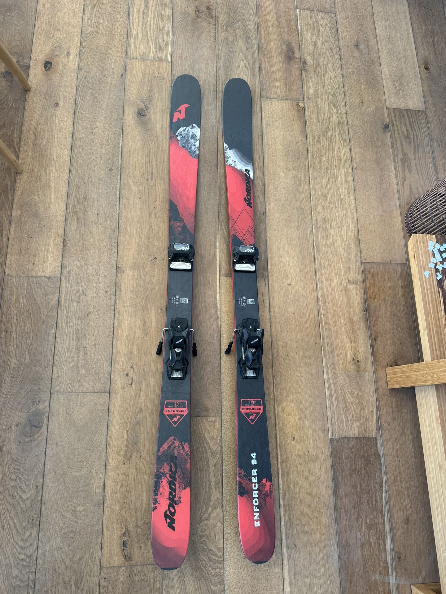 Skis Nordica Enforcer 94 (179cm)