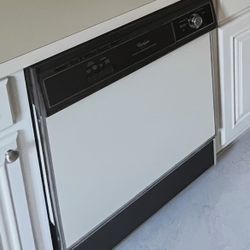 Vintage Whirlpool Dishwasher (1980s) – Built to Last | Uninstalled