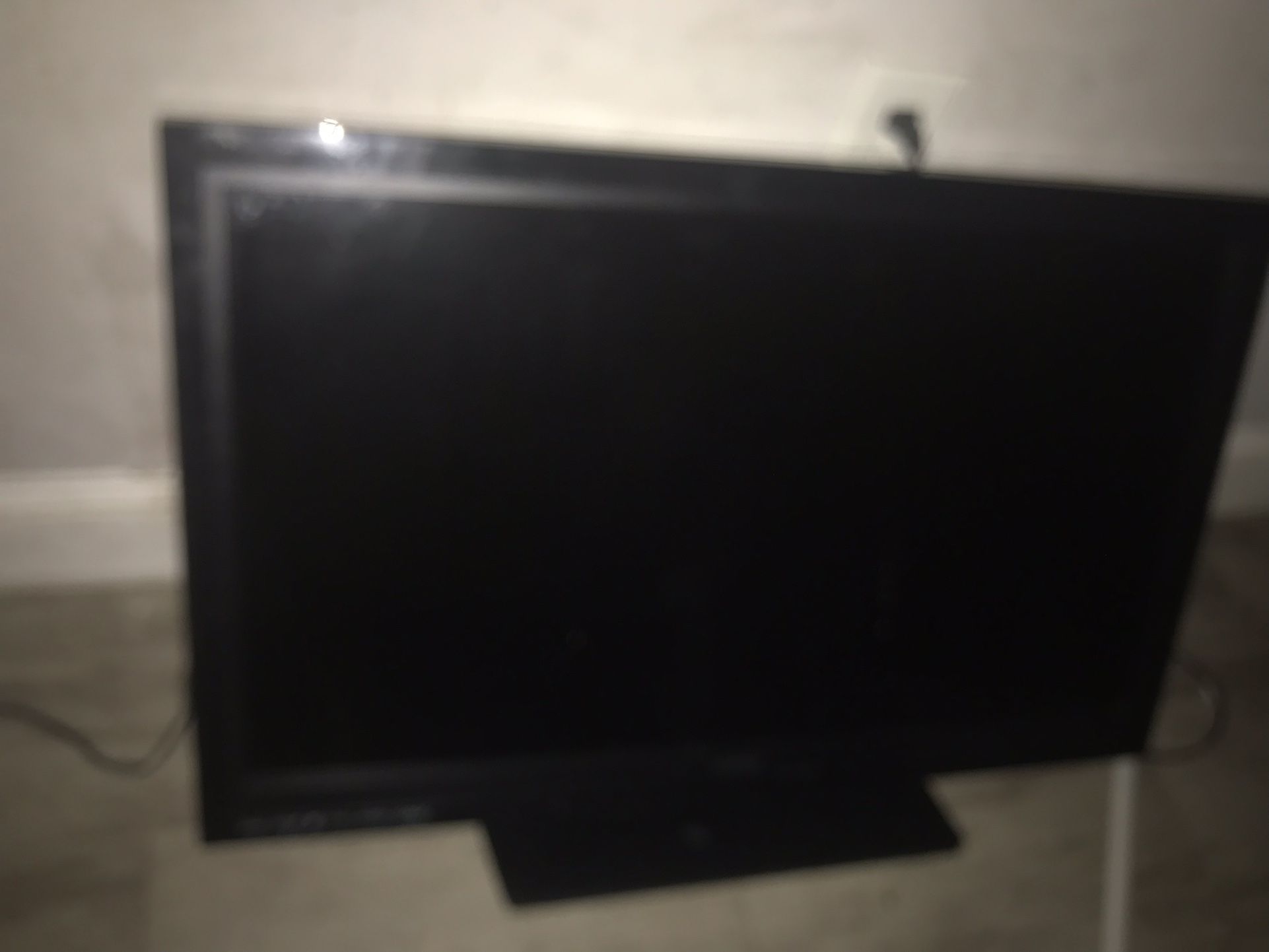 32” TVs