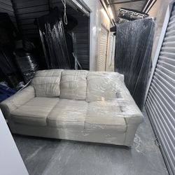 White/Cream 3 Seater Couch