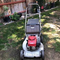 Honda Law Mower 