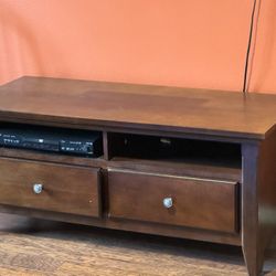 Nice And Free TV Cabinet/Console