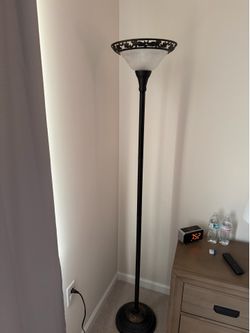 Floor lamp