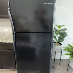 Frigidaire Black Retro Style Refrigerator 