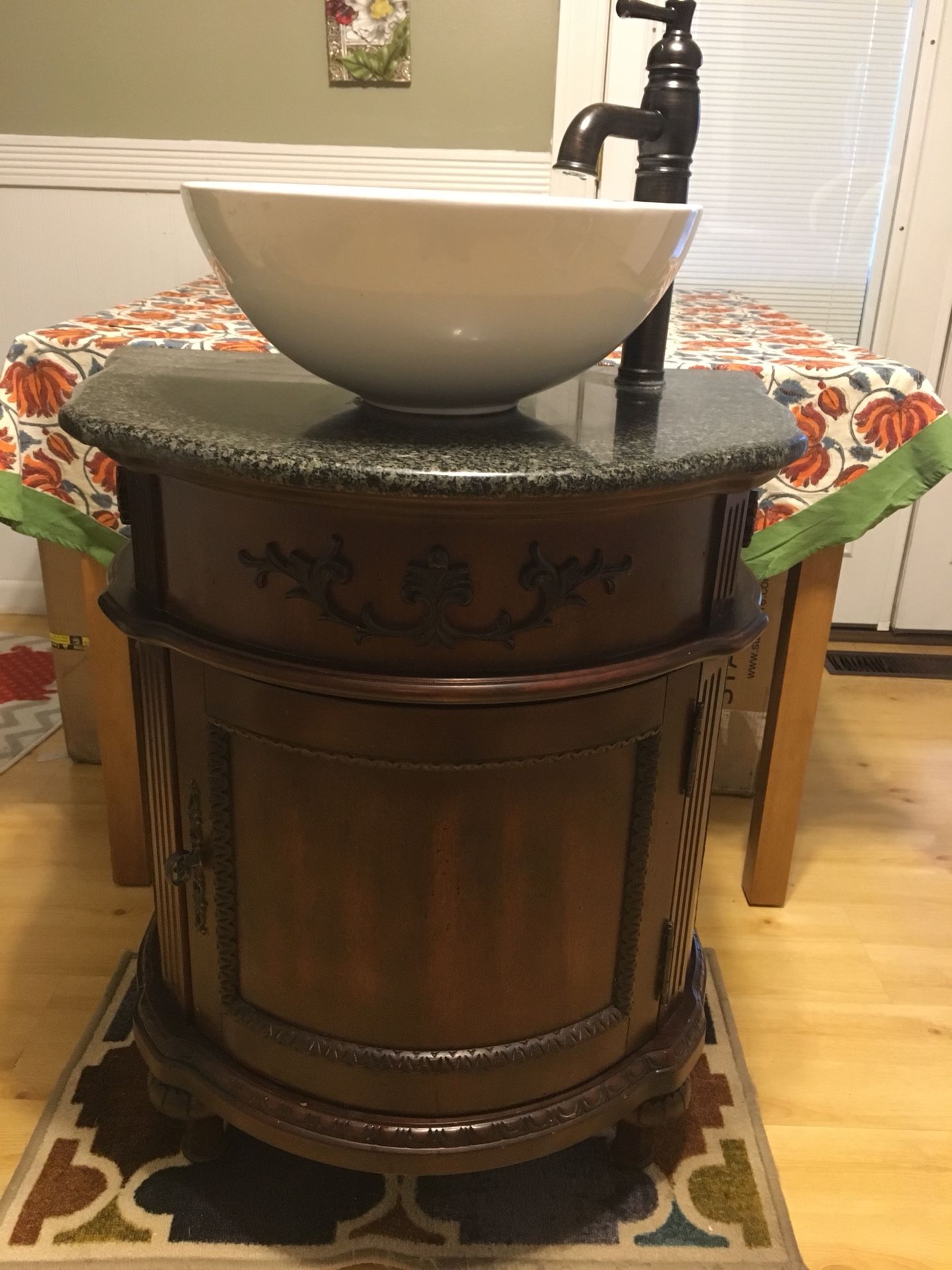 Roth + Allen bathroom sink and vanity for Sale in Springfield, OH - OfferUp