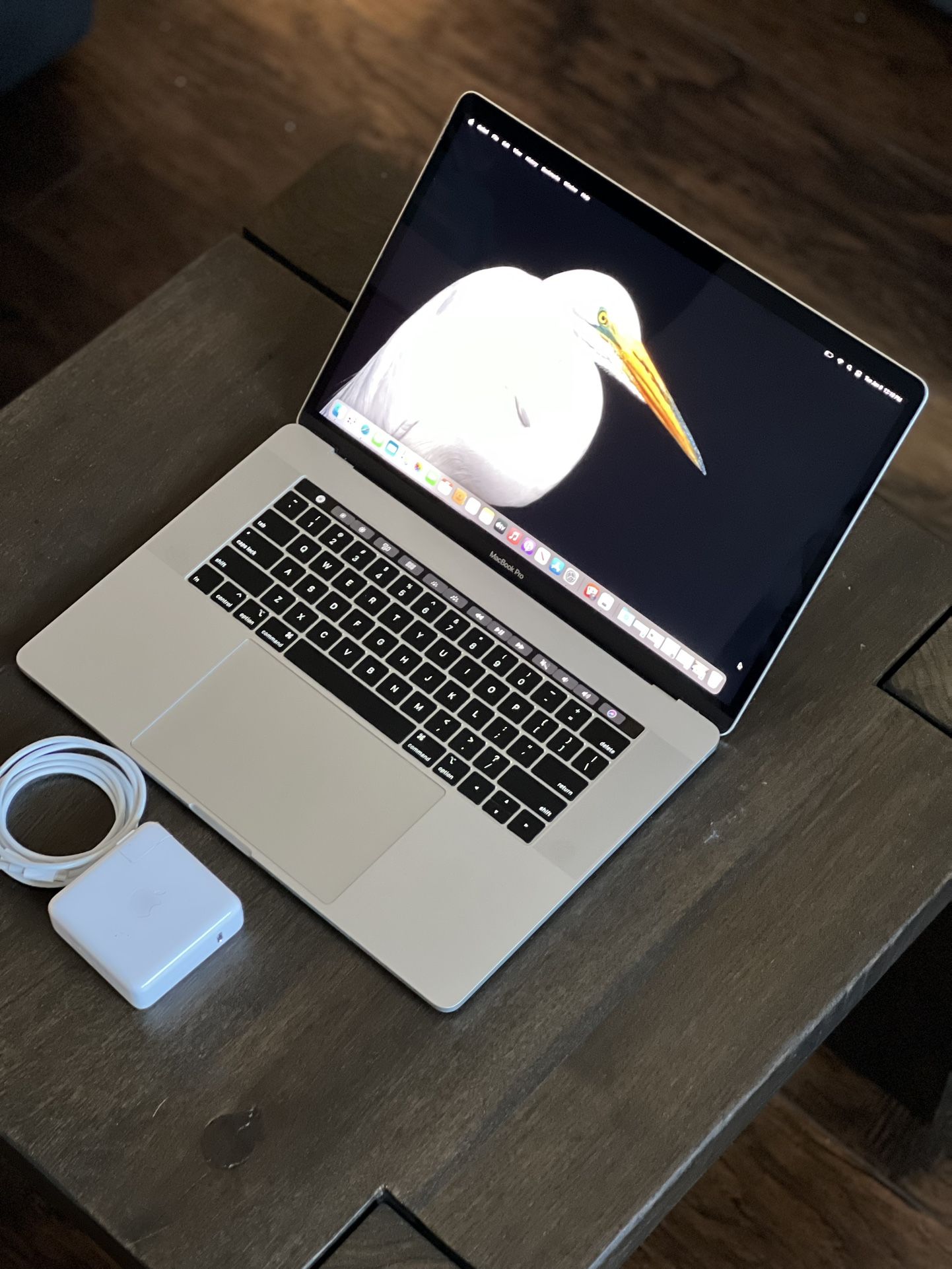 Macbook Pro (6core) i7 16gb / 500gb