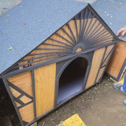Large Dog House (Available)