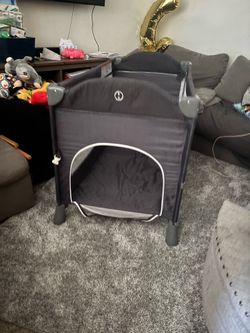 Baby/puppy playpen