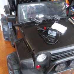Battery powered Jeep, aux, Bluetooth, and radio works great.