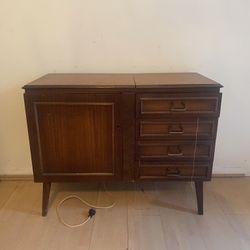 Vintage Bernina Sewing Machine w/ Wooden Table 