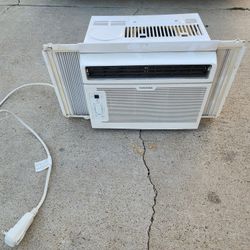 Toshiba Window AC Unit $100