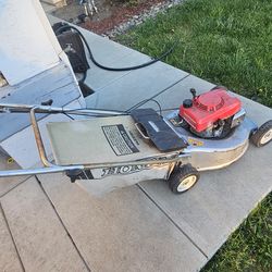 Honda HRA 214 lawn mower commercial