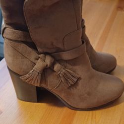 New Parker and Sky  Boots Women's 9.5