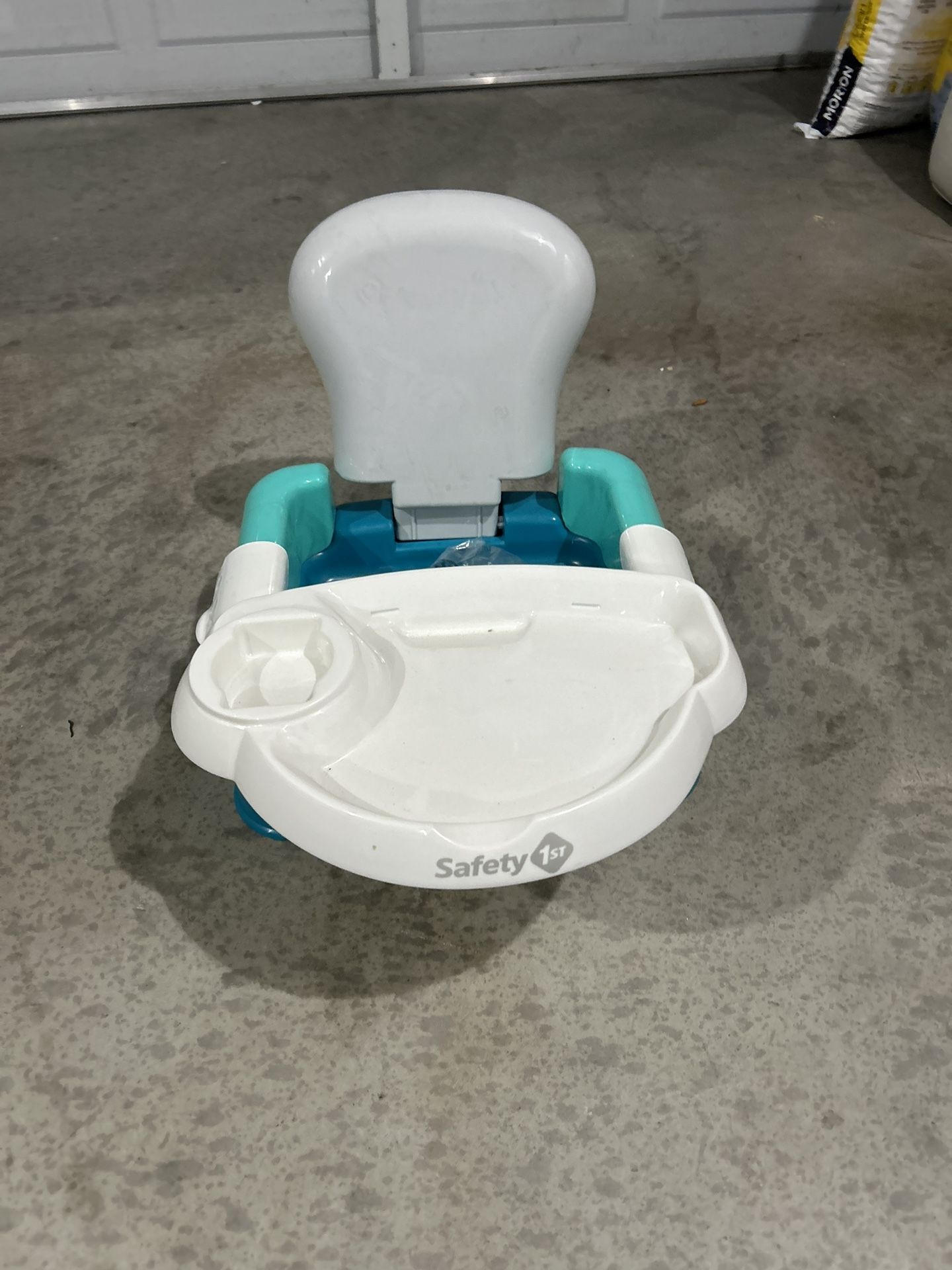 Booster - Feeding Tray