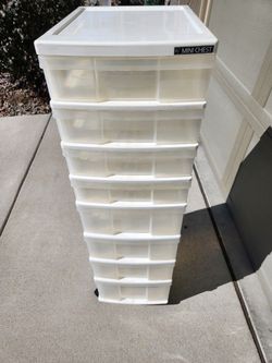 storage tower
clean
portable wheels
12x16x44H"
$15