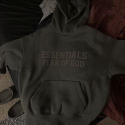 ESSENTIALS ‘Fear Of God’