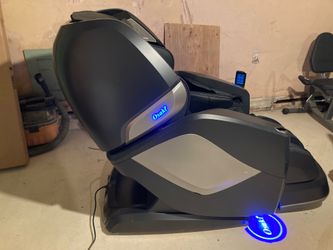 Osaki OS-4D Pro Maestro Massage Chair - Excellent Condition