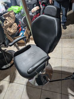 Barber chair