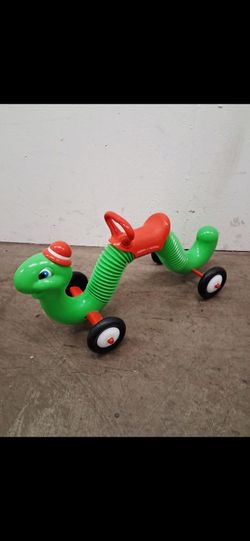Toddler like new pickup 3-8 :30 pm rainbow/charleston cash only moving sale