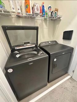 Whirlpool Washer and Dryer Set