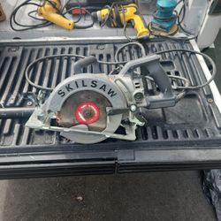 Heavy duty skill saw Like new
