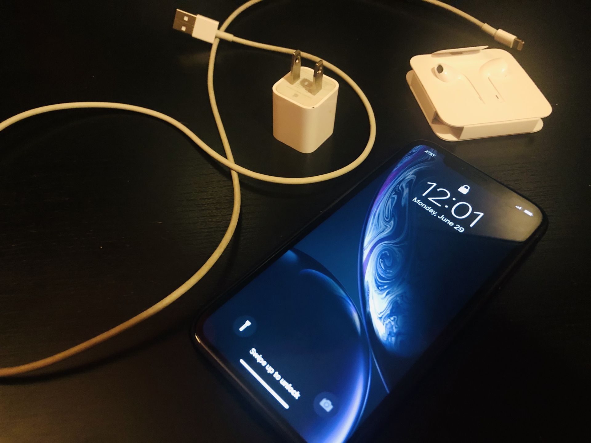 Factory Unlocked iPhone XR 64GB(Black)