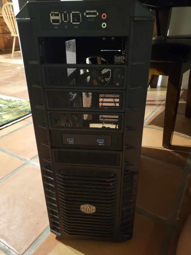 ATX Cooler Master PC Case Clean 21inx9.5x21