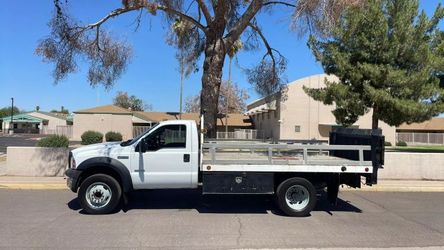 2006 Ford F550 Super Duty Regular Cab & Chassis